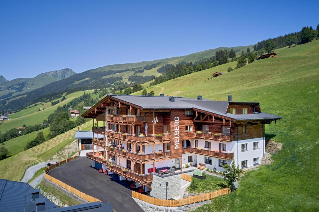 Mei.Berg Premium View Appartements Saalbach-Hinterglemm Exterior photo